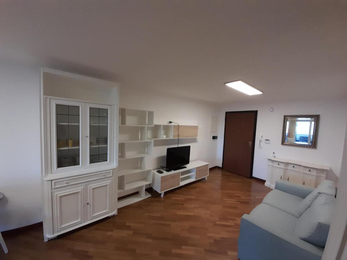 Dimora Emilia Apartment Lecce Bagian luar foto