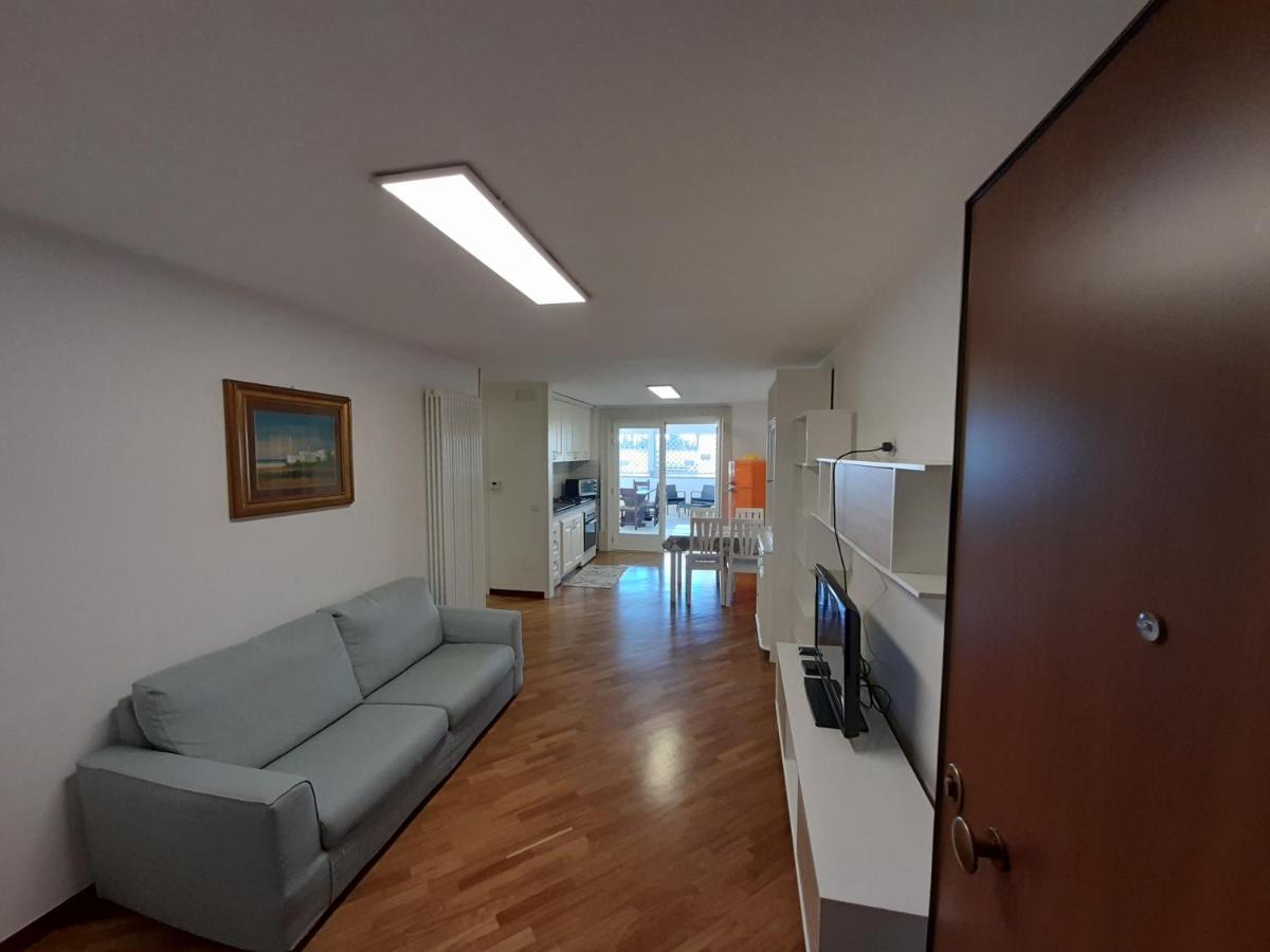 Dimora Emilia Apartment Lecce Bagian luar foto