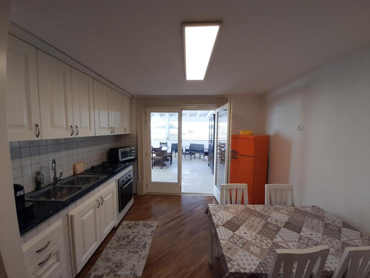 Dimora Emilia Apartment Lecce Bagian luar foto