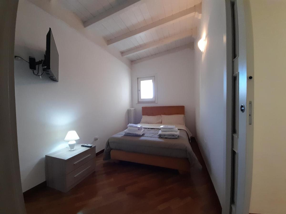 Dimora Emilia Apartment Lecce Bagian luar foto