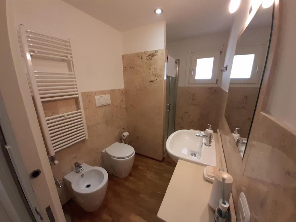 Dimora Emilia Apartment Lecce Bagian luar foto