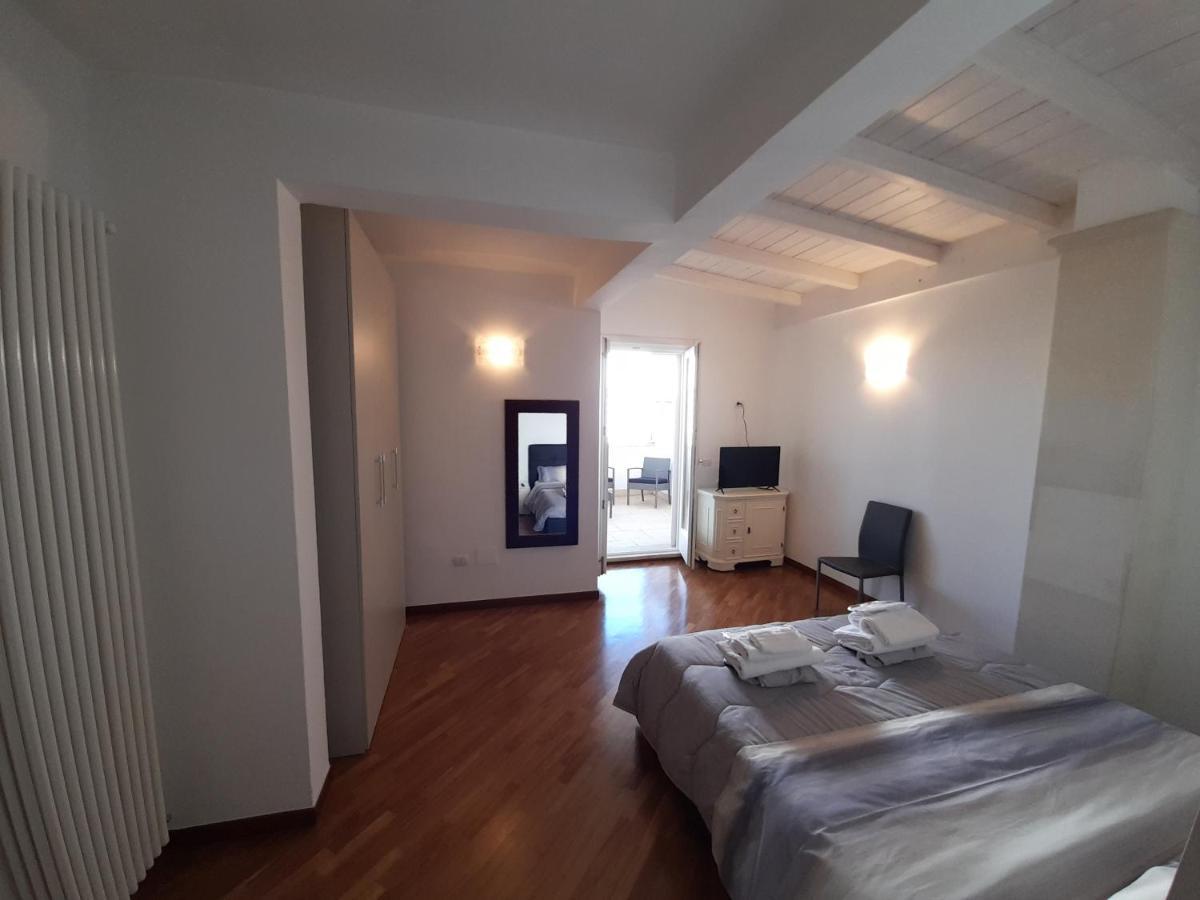 Dimora Emilia Apartment Lecce Bagian luar foto