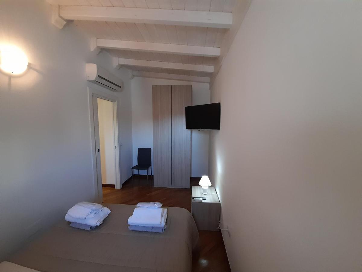 Dimora Emilia Apartment Lecce Bagian luar foto
