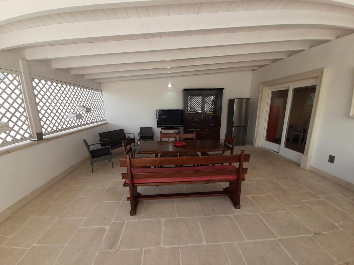 Dimora Emilia Apartment Lecce Bagian luar foto