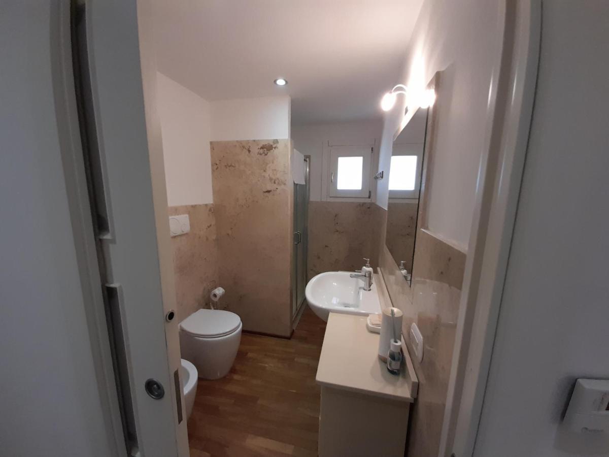 Dimora Emilia Apartment Lecce Bagian luar foto