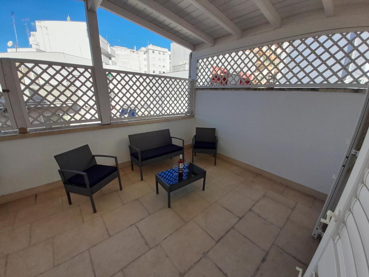 Dimora Emilia Apartment Lecce Bagian luar foto
