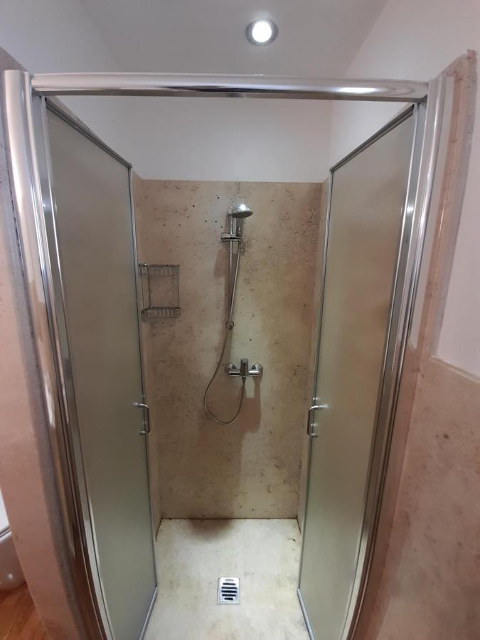 Dimora Emilia Apartment Lecce Bagian luar foto